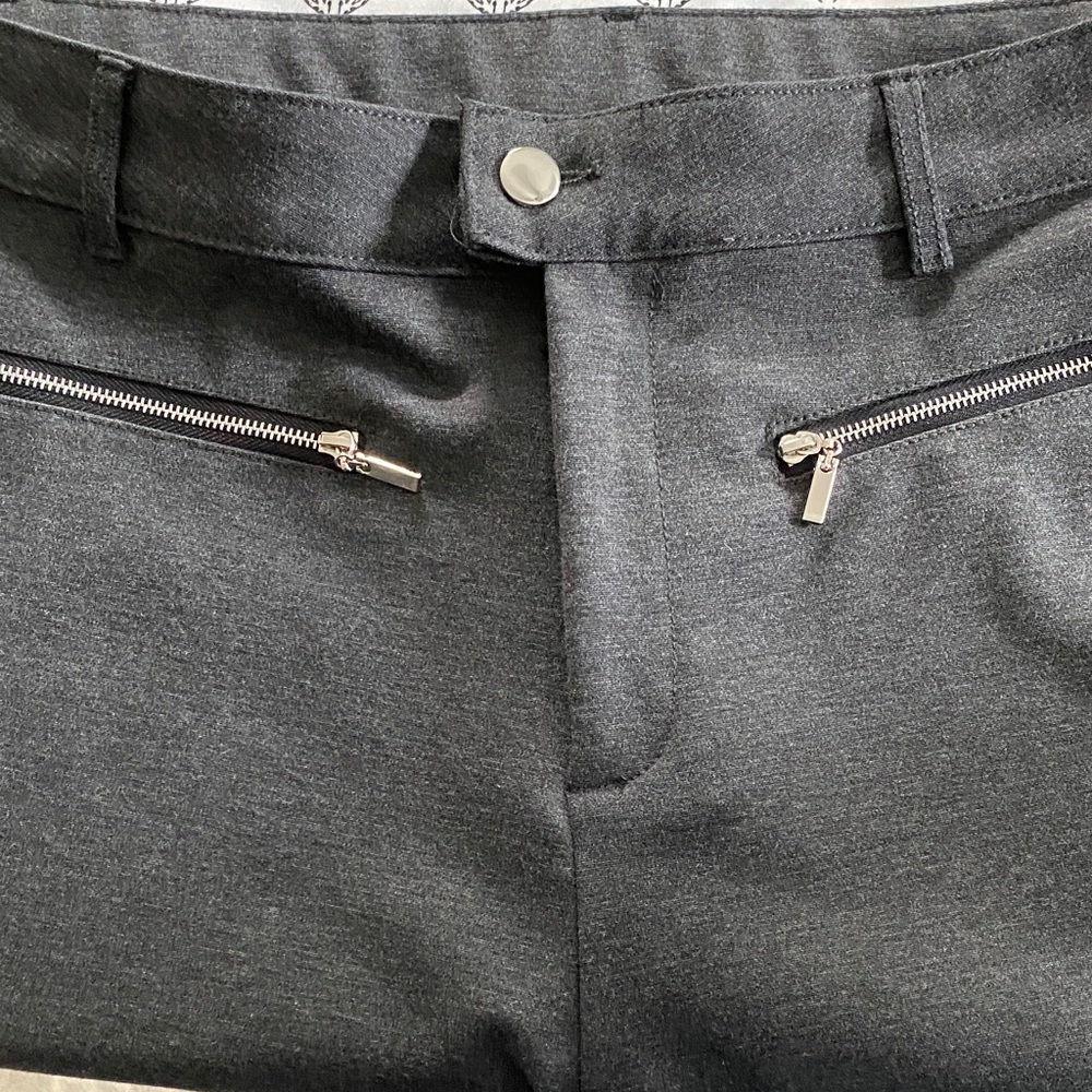 Coco + Carmen Gray Ankle Pants